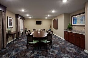 GrandStay Hotel & Suites