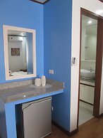 Giulius Boracay Italian Resort