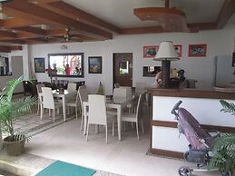 Giulius Boracay Italian Resort