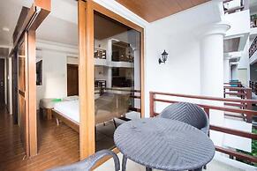 Giulius Boracay Italian Resort