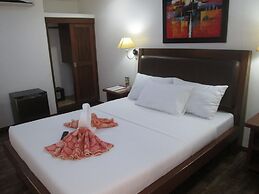 Giulius Boracay Italian Resort