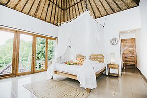 Lembongan Cliff Villas