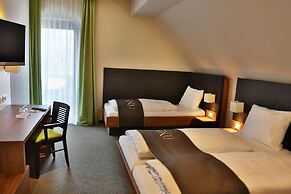 RiKu HOTEL Weissenhorn
