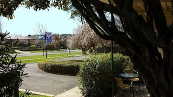 Daylesford Central Motor Inn