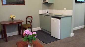 Daylesford Central Motor Inn