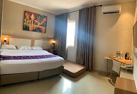 Laxston Hotel by Front One