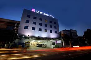 Laxston Hotel by Front One