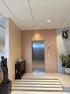 Laxston Hotel by Front One