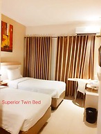 Laxston Hotel by Front One