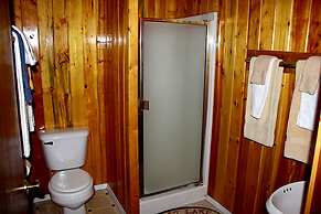 Creekside Lodge at Yellowstone