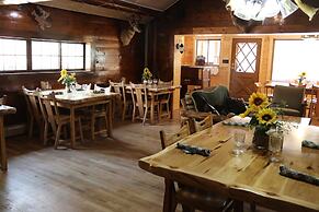 Creekside Lodge at Yellowstone