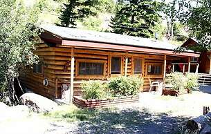 Creekside Lodge at Yellowstone