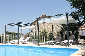 Mont Bouquet Lodge