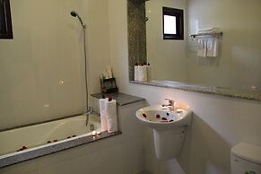 GM Doc Let Beach Resort & Spa