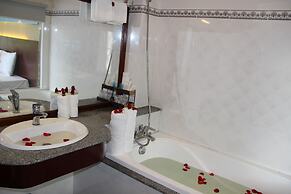 GM Doc Let Beach Resort & Spa