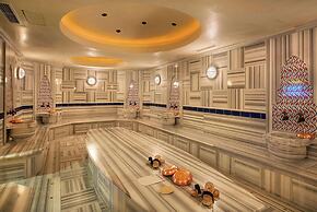 DoubleTree by Hilton Hotel Van