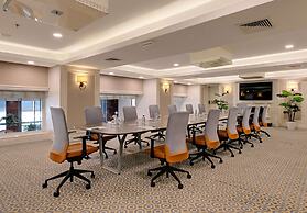 DoubleTree by Hilton Hotel Van