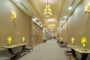 DoubleTree by Hilton Hotel Van