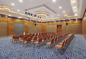 DoubleTree by Hilton Hotel Van