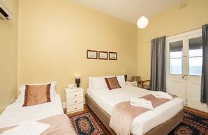 Anchorage Seafront Hotel