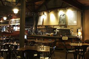 Anchorage Seafront Hotel