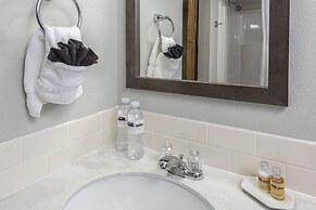 Flying Flags RV Resort & Campground