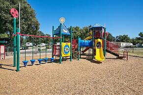 Flying Flags RV Resort & Campground