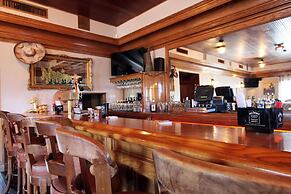 Palm Canyon Hotel & RV Resort