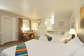 Palm Canyon Hotel & RV Resort