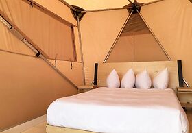 Palm Canyon Hotel & RV Resort