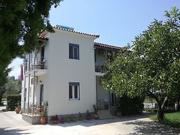Rastoni Guest House Skopelos