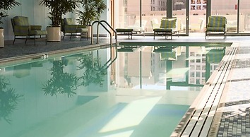 State and Grand by BridgeStreet