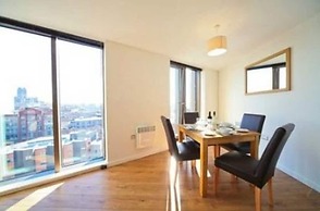 State and Grand by BridgeStreet