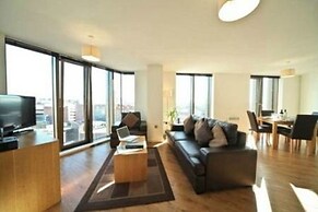 State and Grand by BridgeStreet