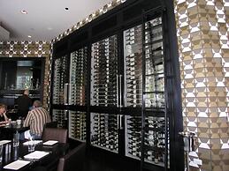 State and Grand by BridgeStreet