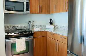 State and Grand by BridgeStreet