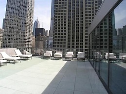 State and Grand by BridgeStreet