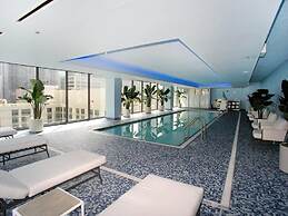 State and Grand by BridgeStreet