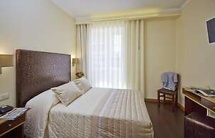 Welcome In - Suites & Hostel