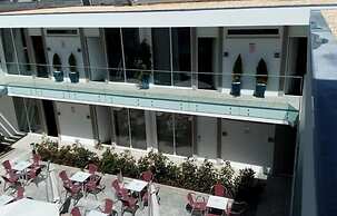 Welcome In - Suites & Hostel