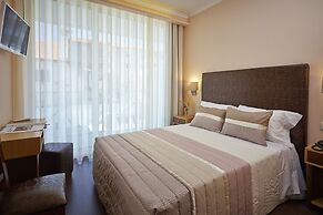 Welcome In - Suites & Hostel