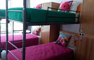 Welcome In - Suites & Hostel