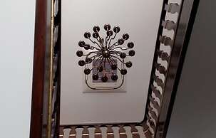 Welcome In - Suites & Hostel