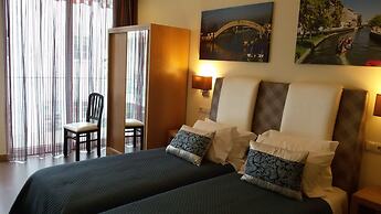 Welcome In - Suites & Hostel