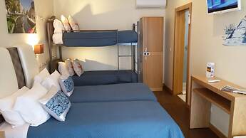 Welcome In - Suites & Hostel