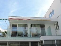 Welcome In - Suites & Hostel