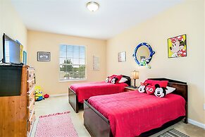 Vista Cay Commons by OVH360