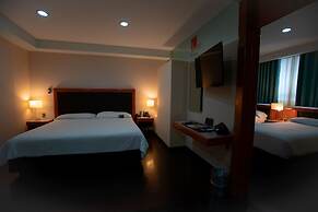 Hotel Abastos Plaza