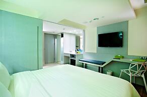 FX INN Kaohsiung Zhonghua Road Branch