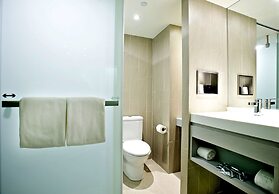 FX INN Kaohsiung Zhonghua Road Branch